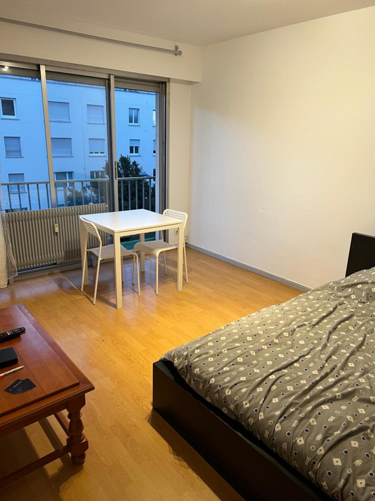 Studio A 2 Minutes De La Gare Miluza Zewnętrze zdjęcie